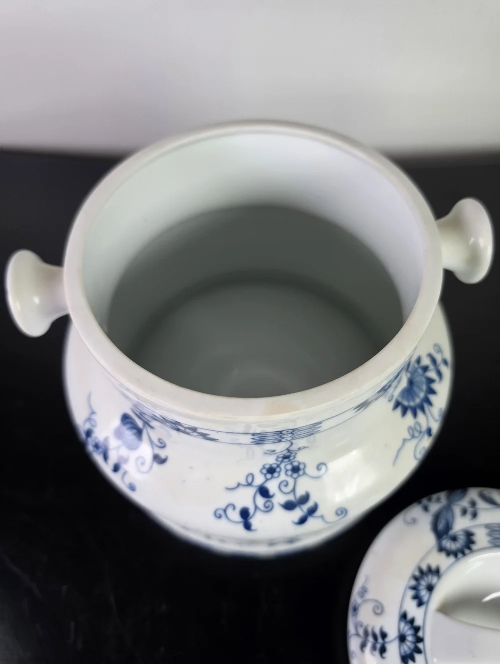 Vienna Woods Biscuit Jar
